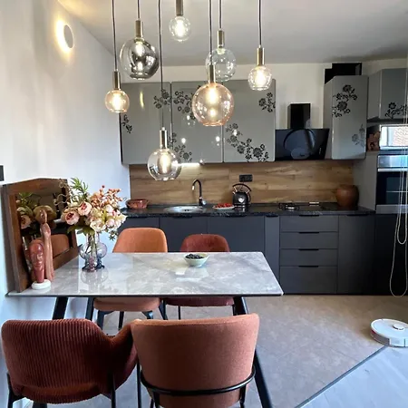 Boutique 01 Avantgarde Apartman *